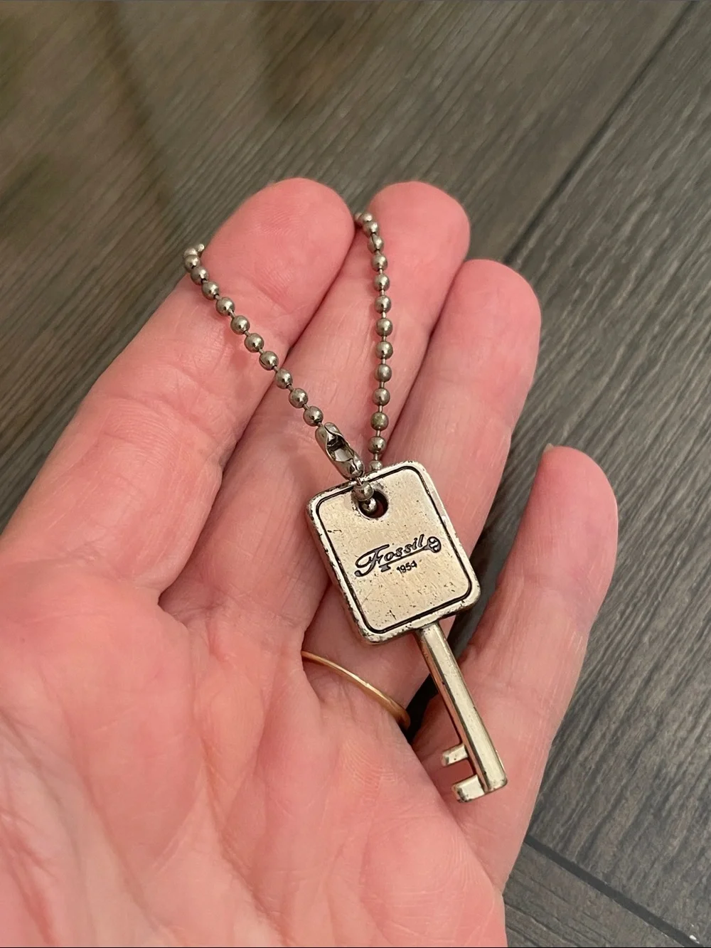 Fossil Brand Key Bag Charm on Ball Chain - Silver-tone